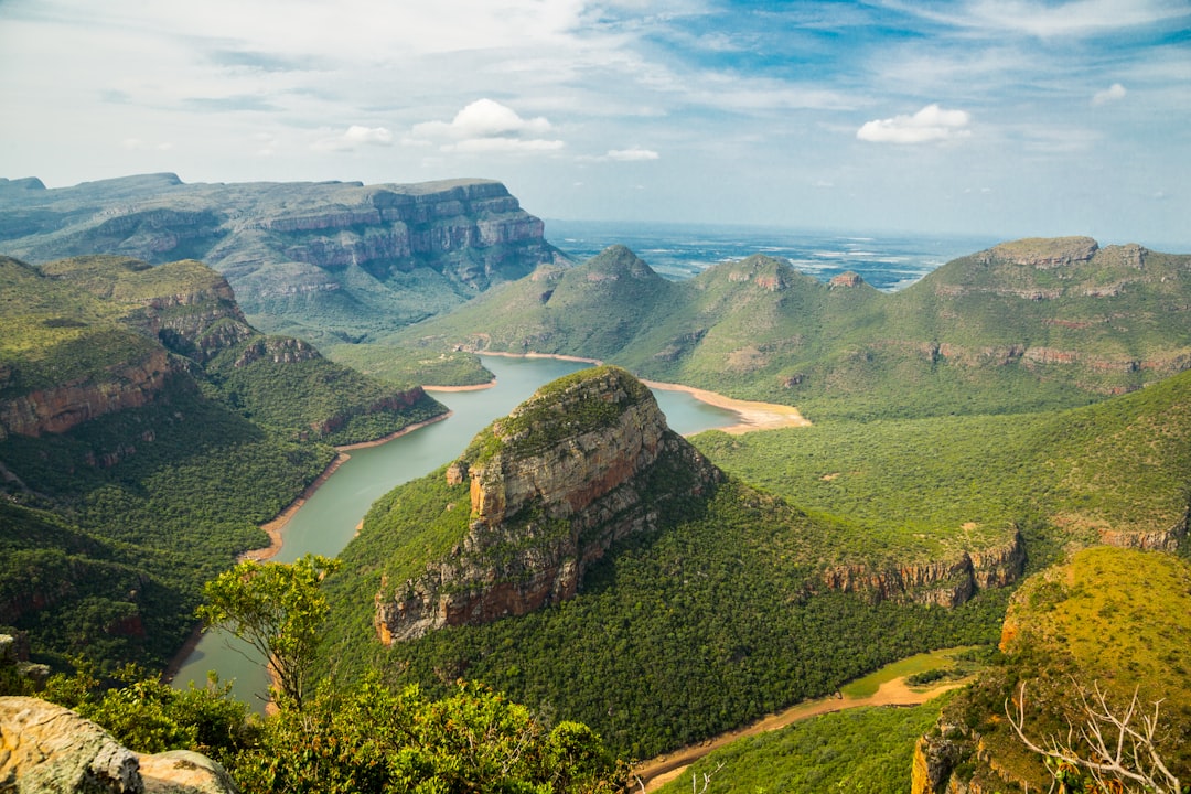 Viaggi over 55 sudafrica panoramica su fiume e colline